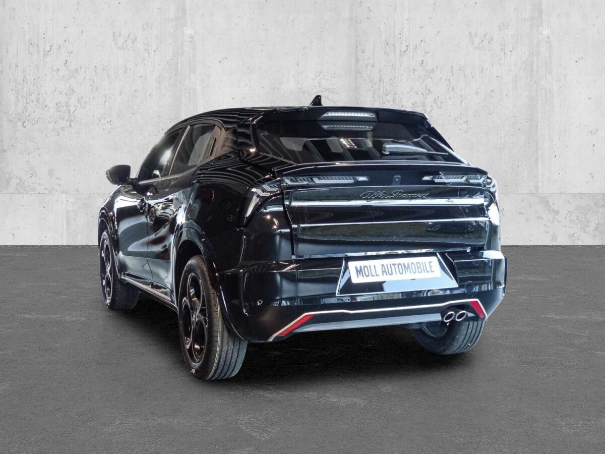 Alfa Romeo Junior 48V-Hybrid Ibrida 1.2 VGT INTENSA