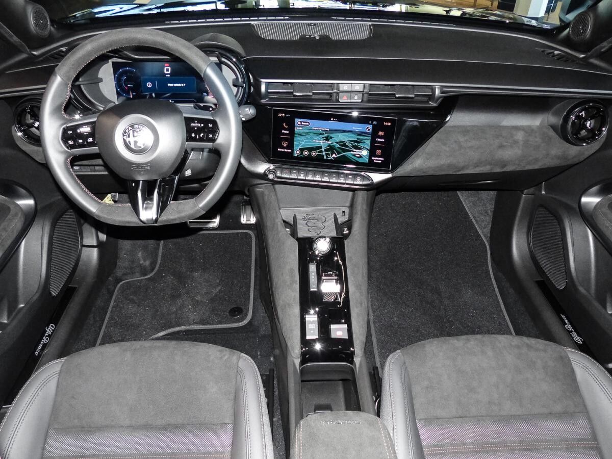 Alfa Romeo Junior 48V-Hybrid Ibrida 1.2 VGT INTENSA