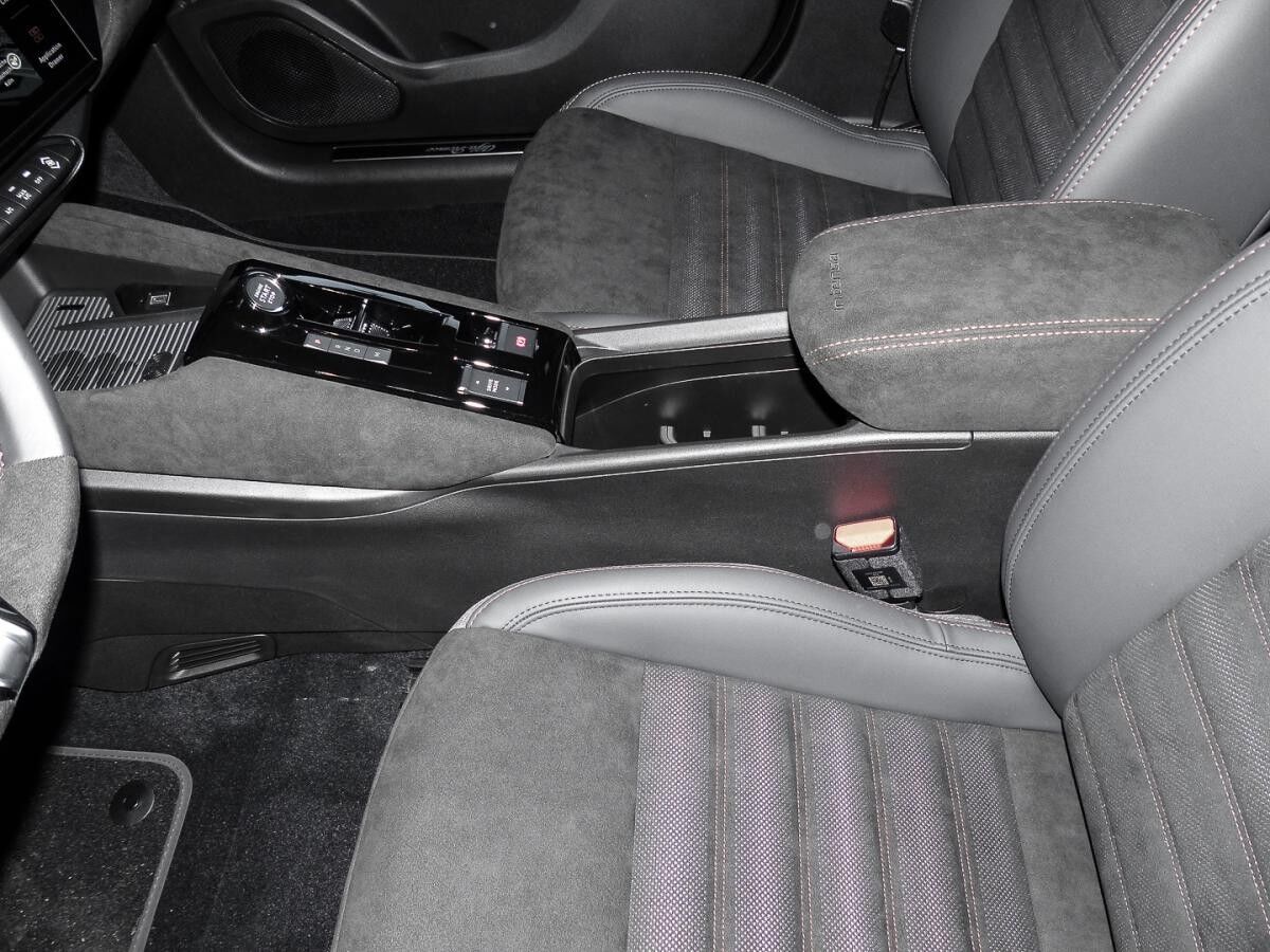 Alfa Romeo Junior 48V-Hybrid Ibrida 1.2 VGT INTENSA