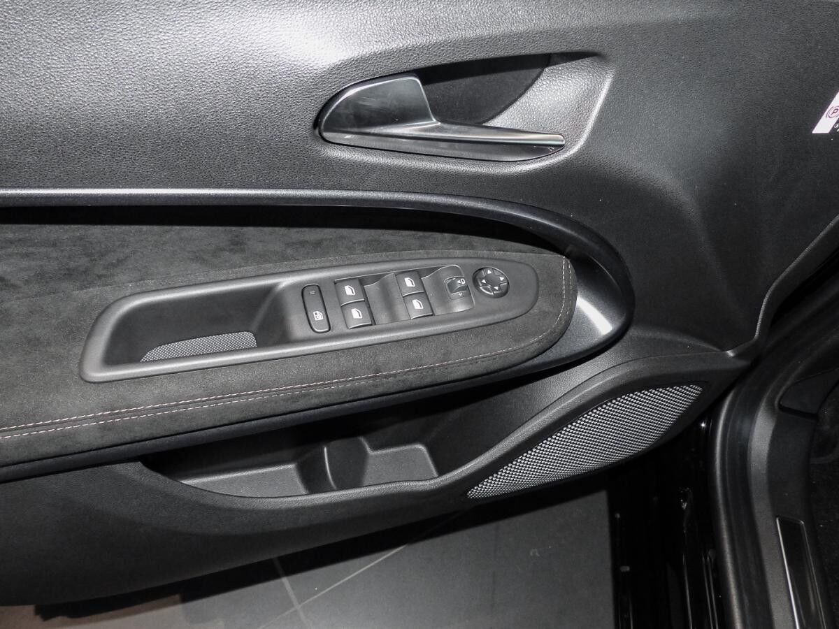 Alfa Romeo Junior 48V-Hybrid Ibrida 1.2 VGT INTENSA