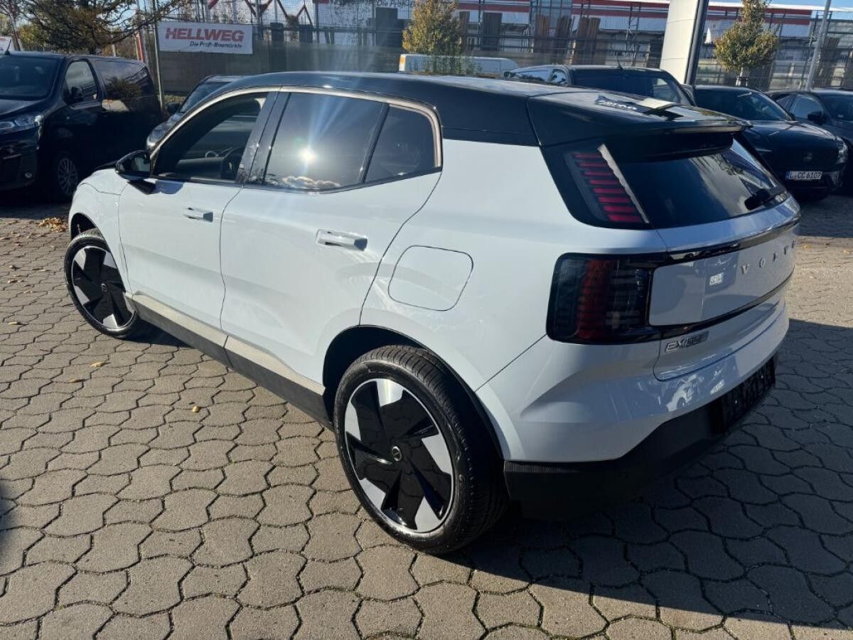 Volvo EX30 Single M. Extended Range RWD Plus+SOFORT