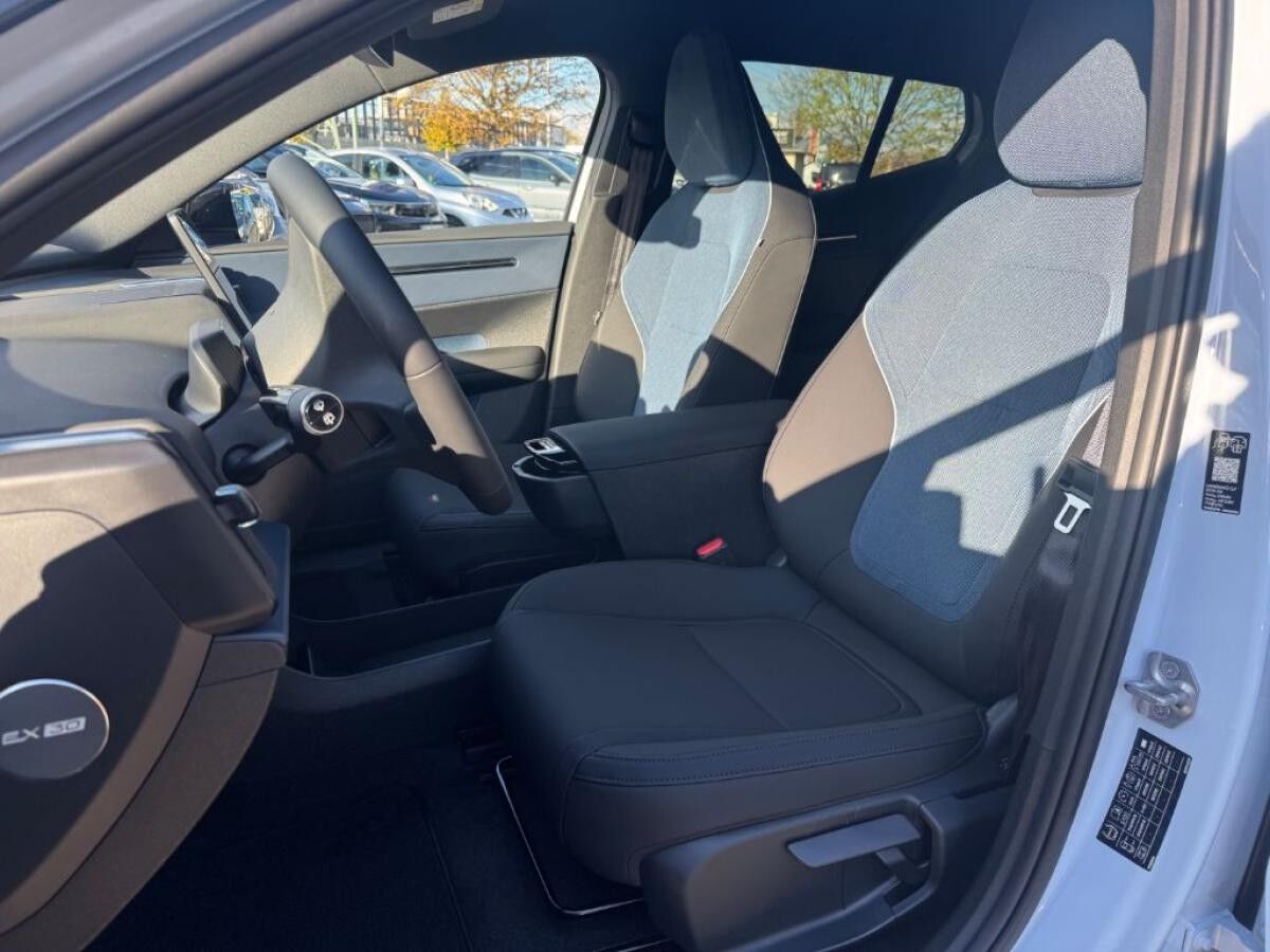 Volvo EX30 Single M. Extended Range RWD Plus+SOFORT