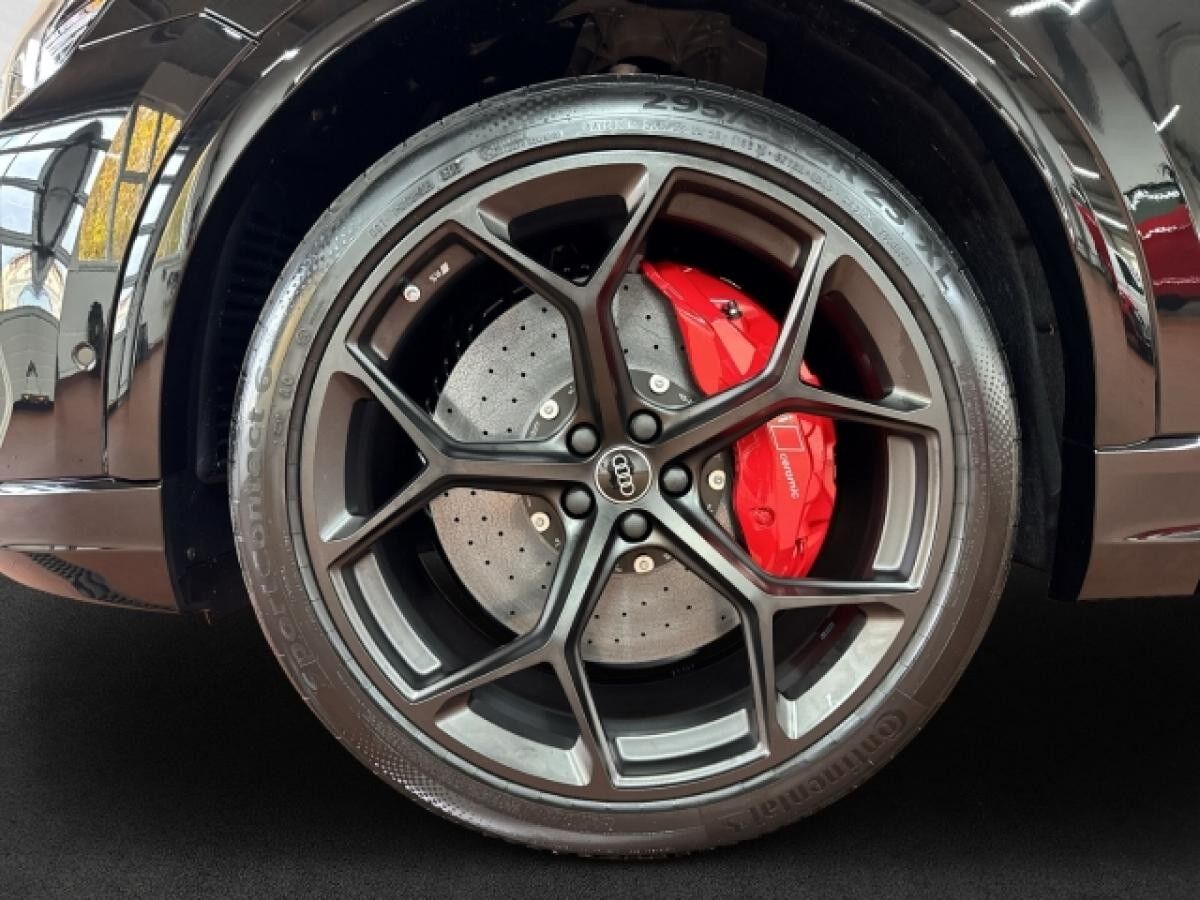 Audi RS Q8 performance 360°+AHK+Keramik+Pano+Sthz