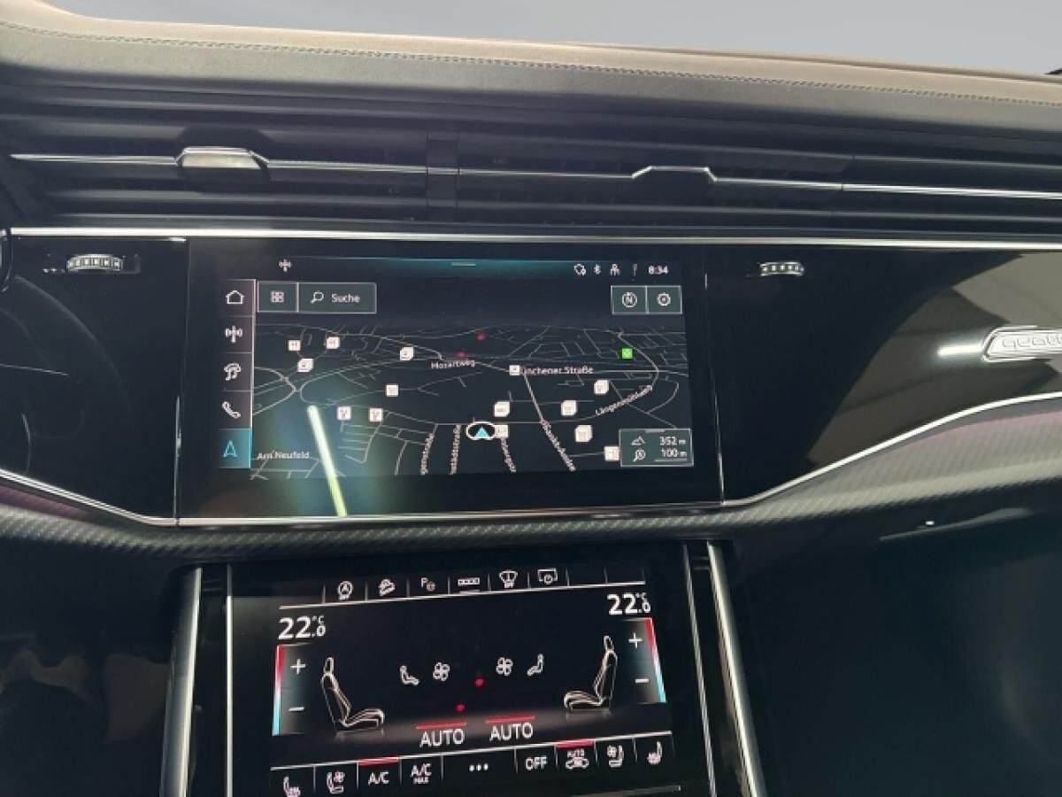 Audi RS Q8 performance 360°+AHK+Keramik+Pano+Sthz