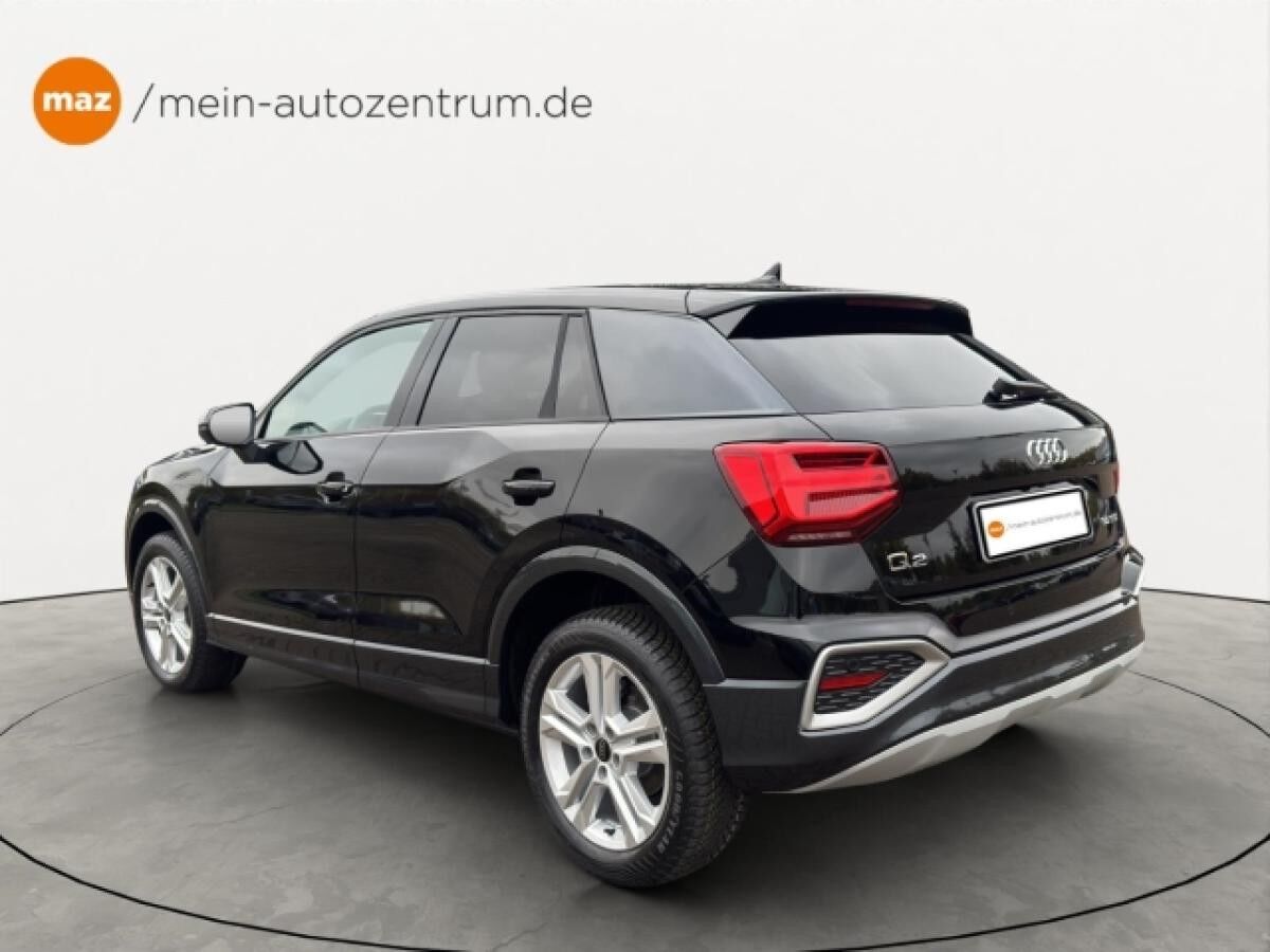 Audi Q2 advanced 35 TFSI S tronic LED-Matrix Pano S line