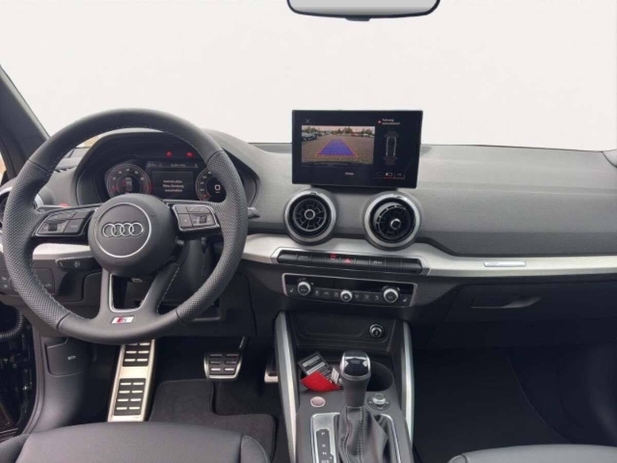 Audi Q2 advanced 35 TFSI S tronic LED-Matrix Pano S line