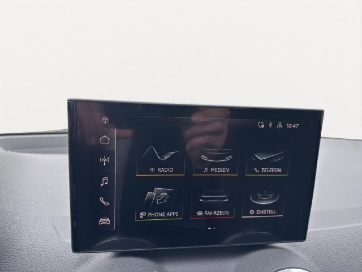 Audi Q2 advanced 35 TFSI S tronic LED-Matrix Pano S line