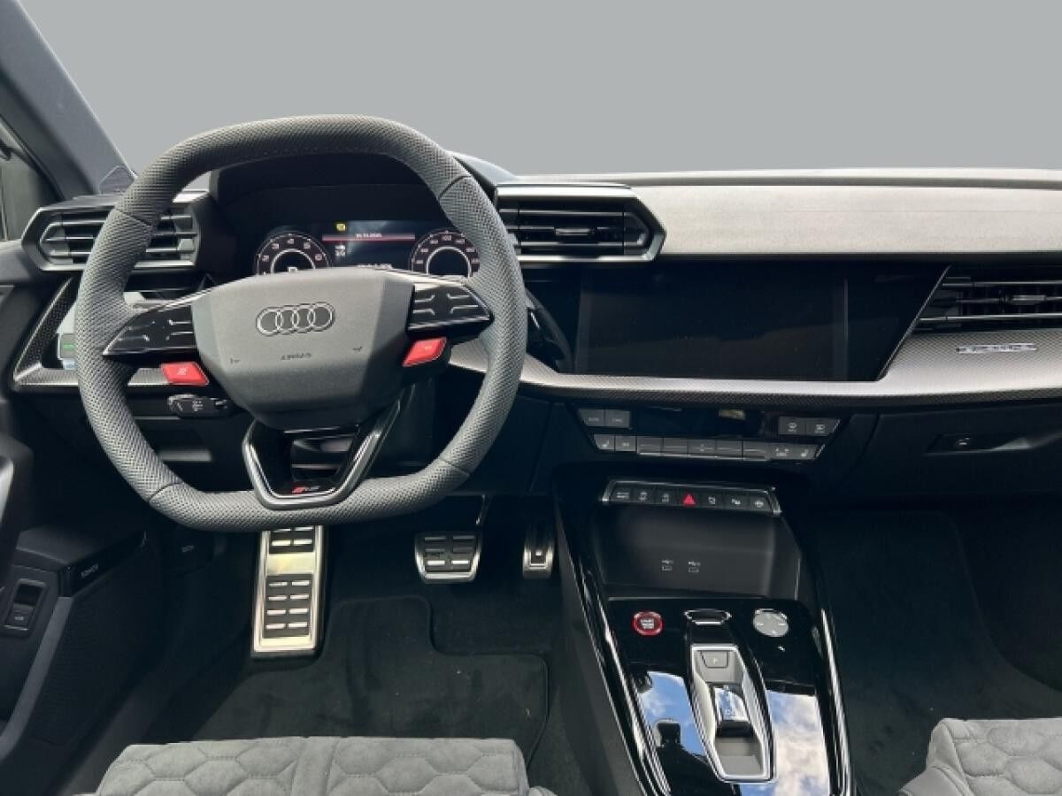 Audi RS3 Sportback 2.5 TFSI quattro HUD+PANO+NAVI+LEDER+MATRIX-LED