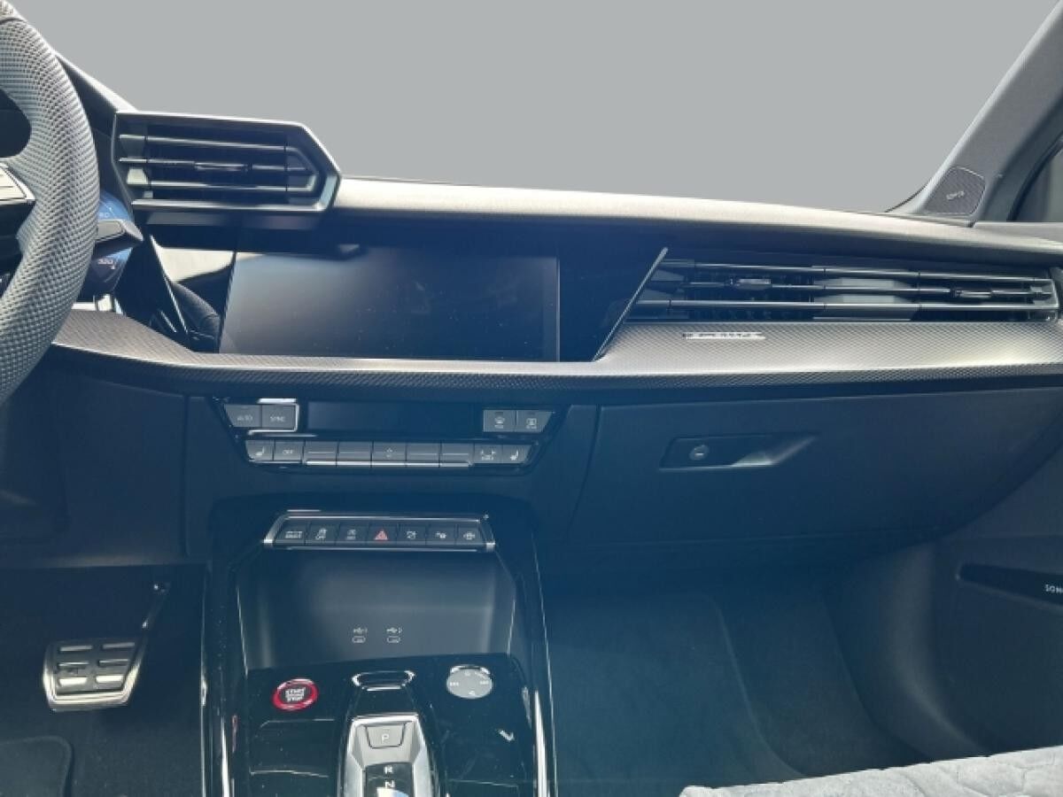 Audi RS3 Sportback 2.5 TFSI quattro HUD+PANO+NAVI+LEDER+MATRIX-LED