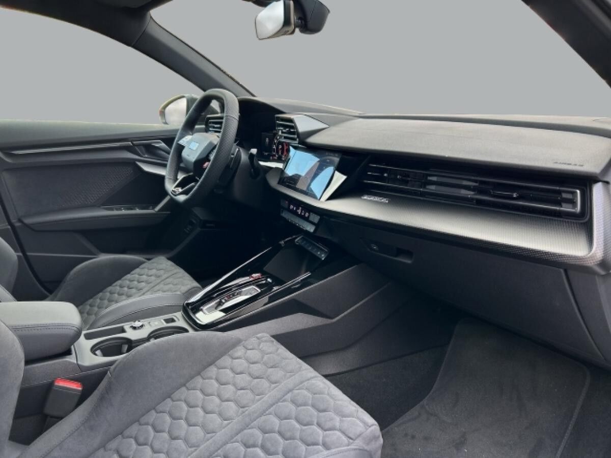 Audi RS3 Sportback 2.5 TFSI quattro HUD+PANO+NAVI+LEDER+MATRIX-LED