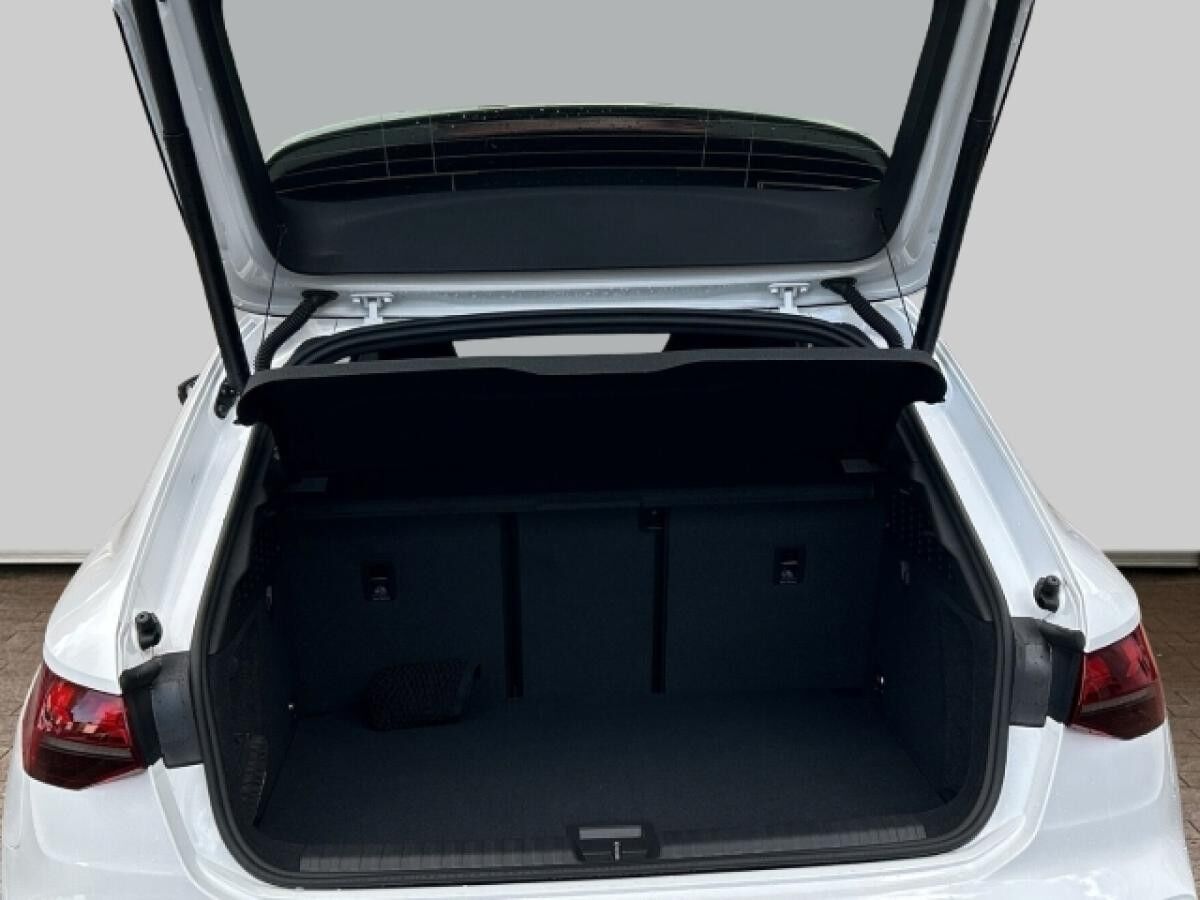 Audi RS3 Sportback 2.5 TFSI quattro HUD+PANO+NAVI+LEDER+MATRIX-LED