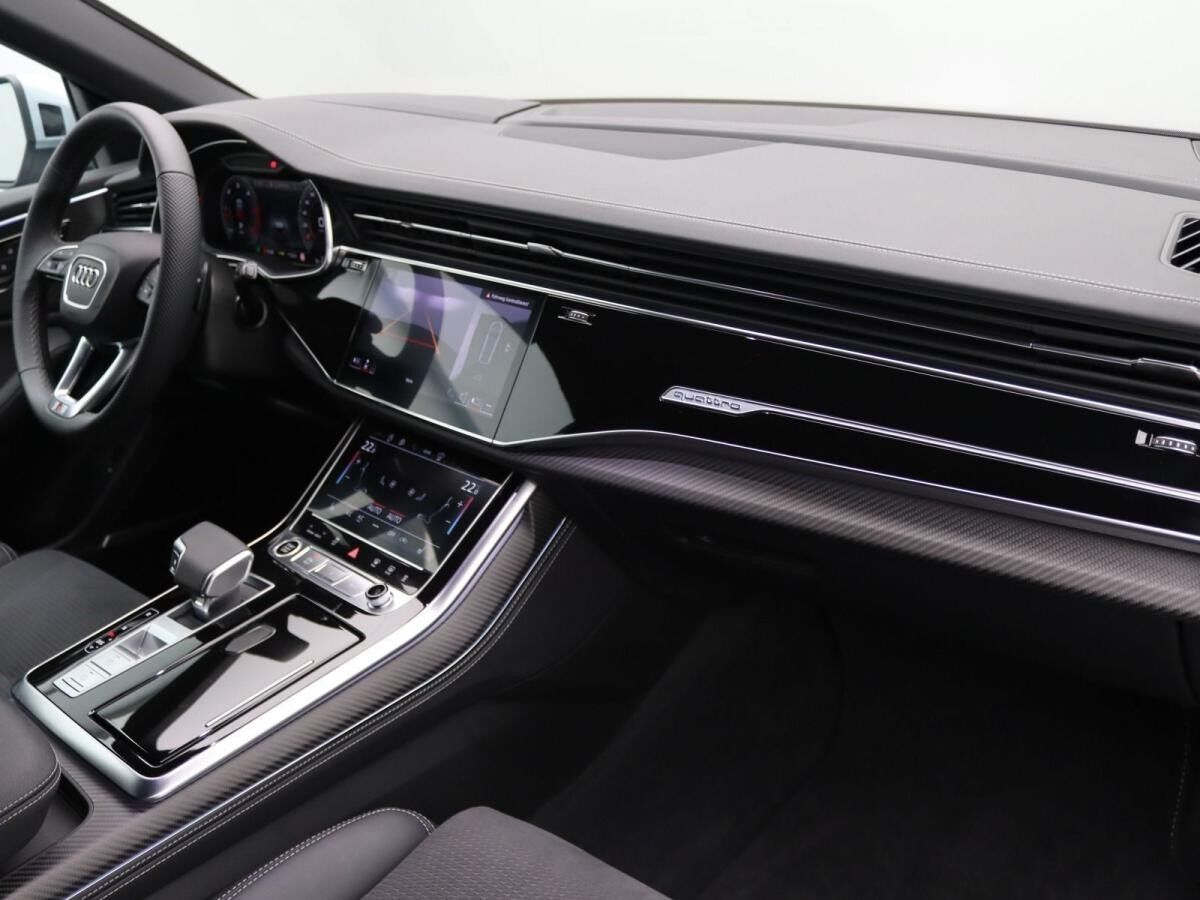 Audi Q8 S-Line 50TDI quattro / Pano, Matrix, B&O, AHK