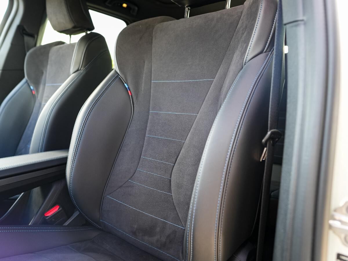 BMW 218 i Active Tourer M-Sport AHK *MEHRERE FARBEN*