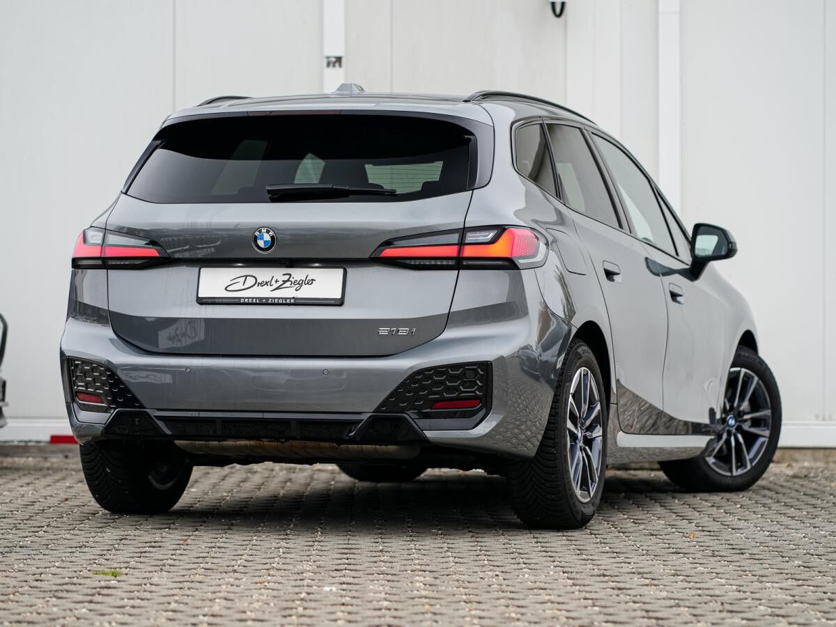 BMW 218 i Active Tourer M-Sport AHK *MEHRERE FARBEN*