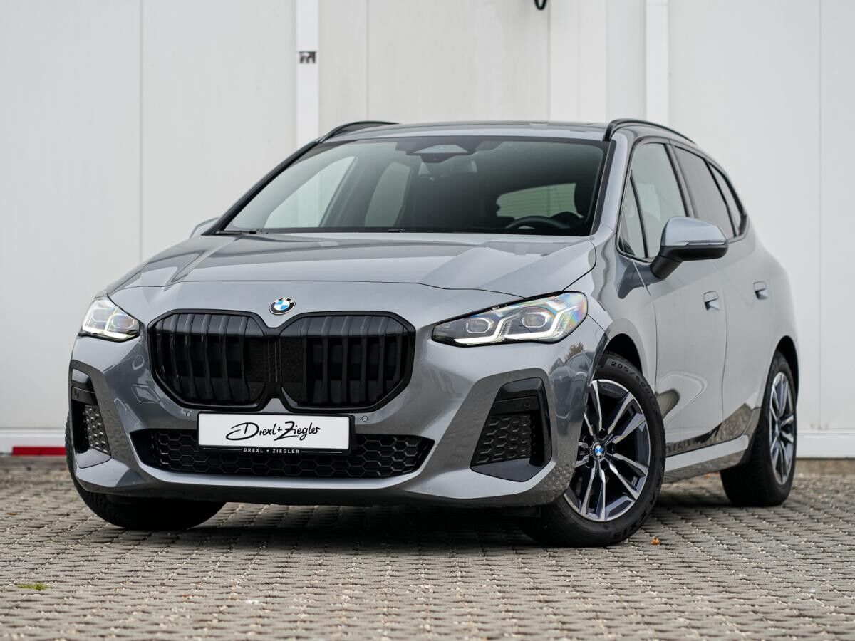 BMW 218 i Active Tourer M-Sport AHK *MEHRERE FARBEN*