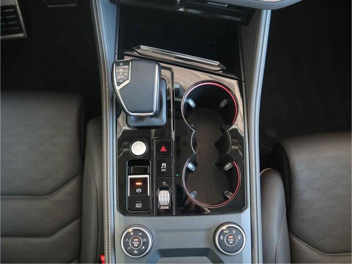 Volkswagen Touareg R-Line 3.0 V6 TSI DSG*4Motion*PANO*AHK*STHZG*LUFT*360°*