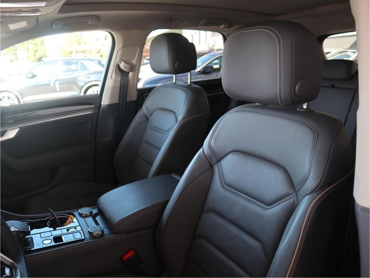 Volkswagen Touareg R-Line 3.0 V6 TSI DSG*4Motion*PANO*AHK*STHZG*LUFT*360°*