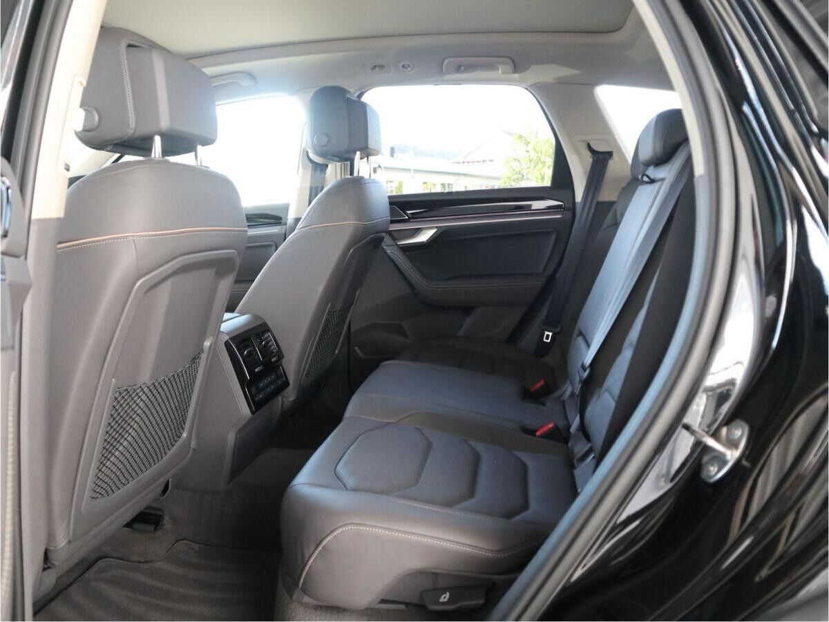 Volkswagen Touareg R-Line 3.0 V6 TSI DSG*4Motion*PANO*AHK*STHZG*LUFT*360°*