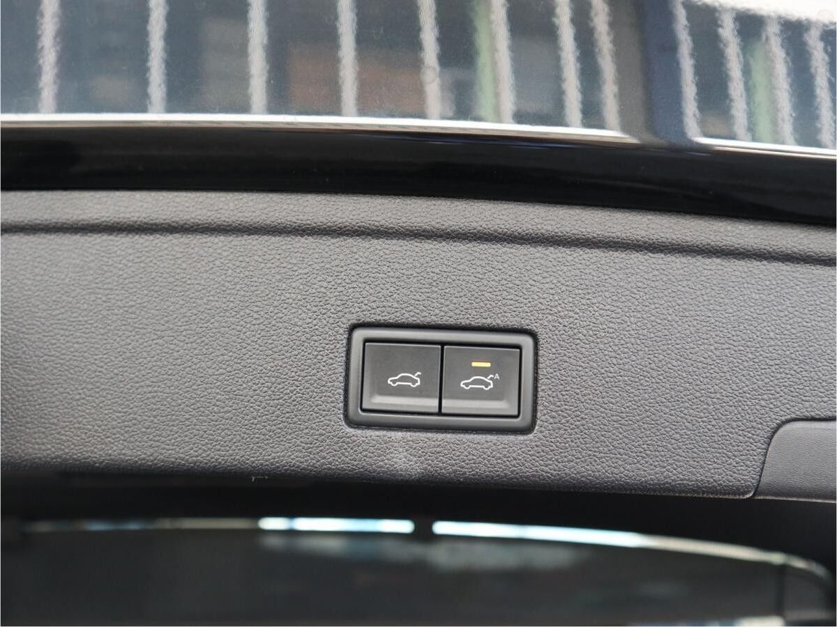 Volkswagen Touareg R-Line 3.0 V6 TSI DSG*4Motion*PANO*AHK*STHZG*LUFT*360°*