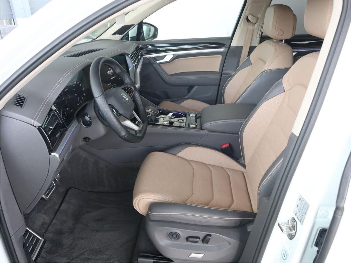 Volkswagen Touareg R-Line 3.0 V6 TSI (340 PS) DSG*4Motion*PANO*AHK*LUFT*360°*STHZG*