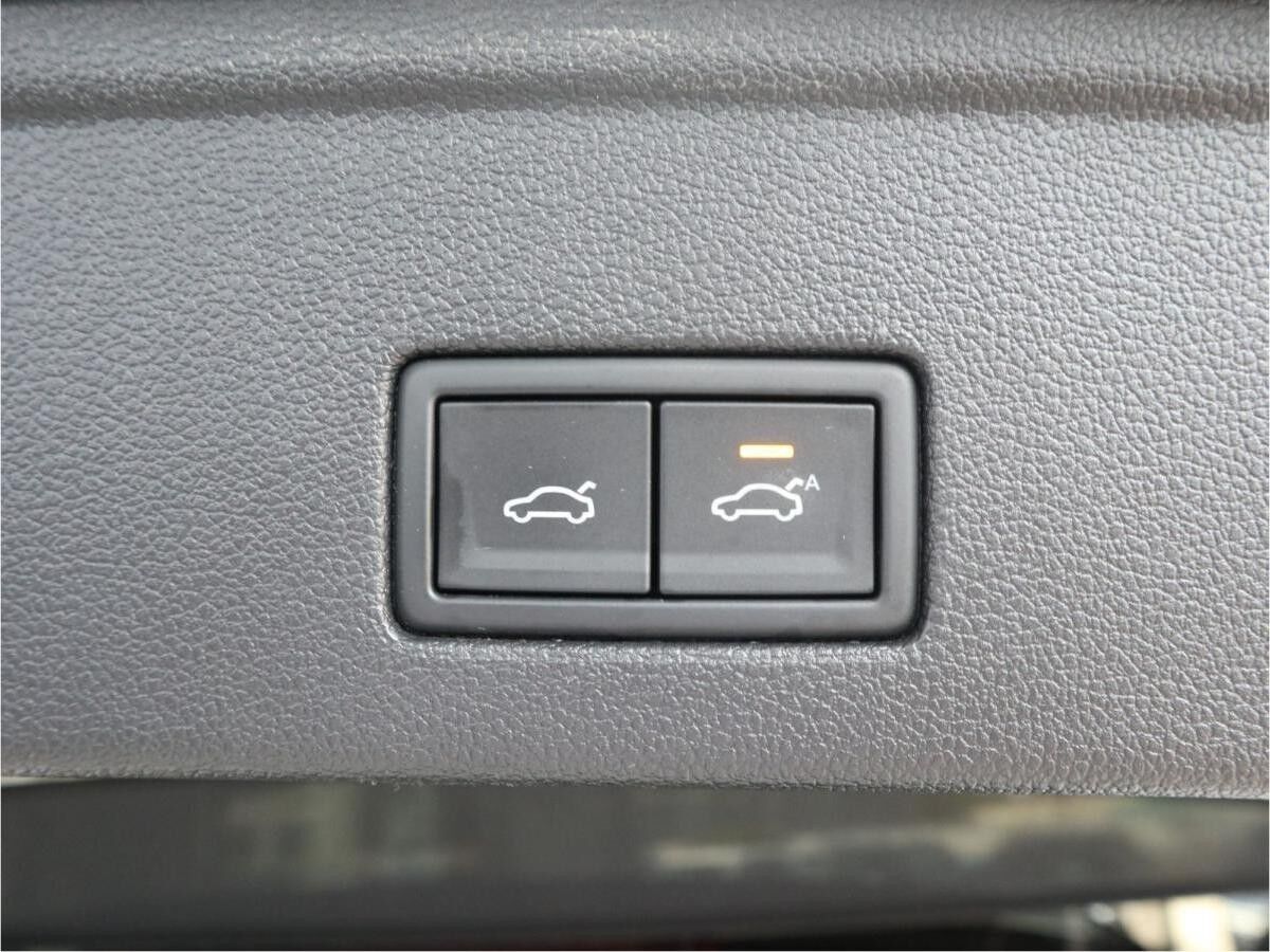 Volkswagen Touareg R-Line 3.0 V6 TSI (340 PS) DSG*4Motion*PANO*AHK*LUFT*360°*STHZG*