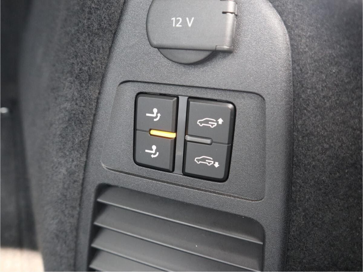 Volkswagen Touareg R-Line 3.0 V6 TSI (340 PS) DSG*4Motion*PANO*AHK*LUFT*360°*STHZG*