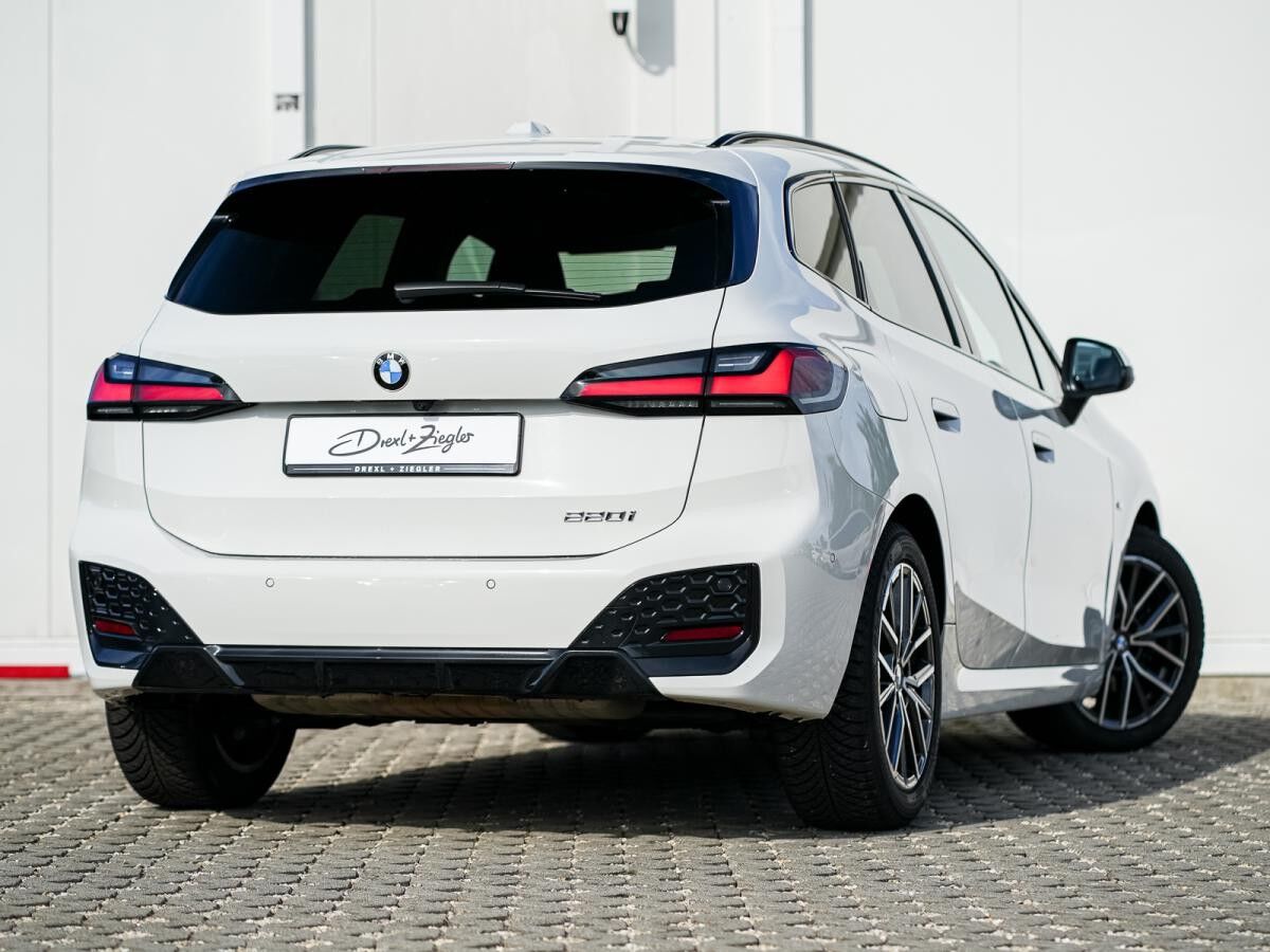 BMW 220 Active Tourer i M-Sport AHK PANO KoZg AkSitze