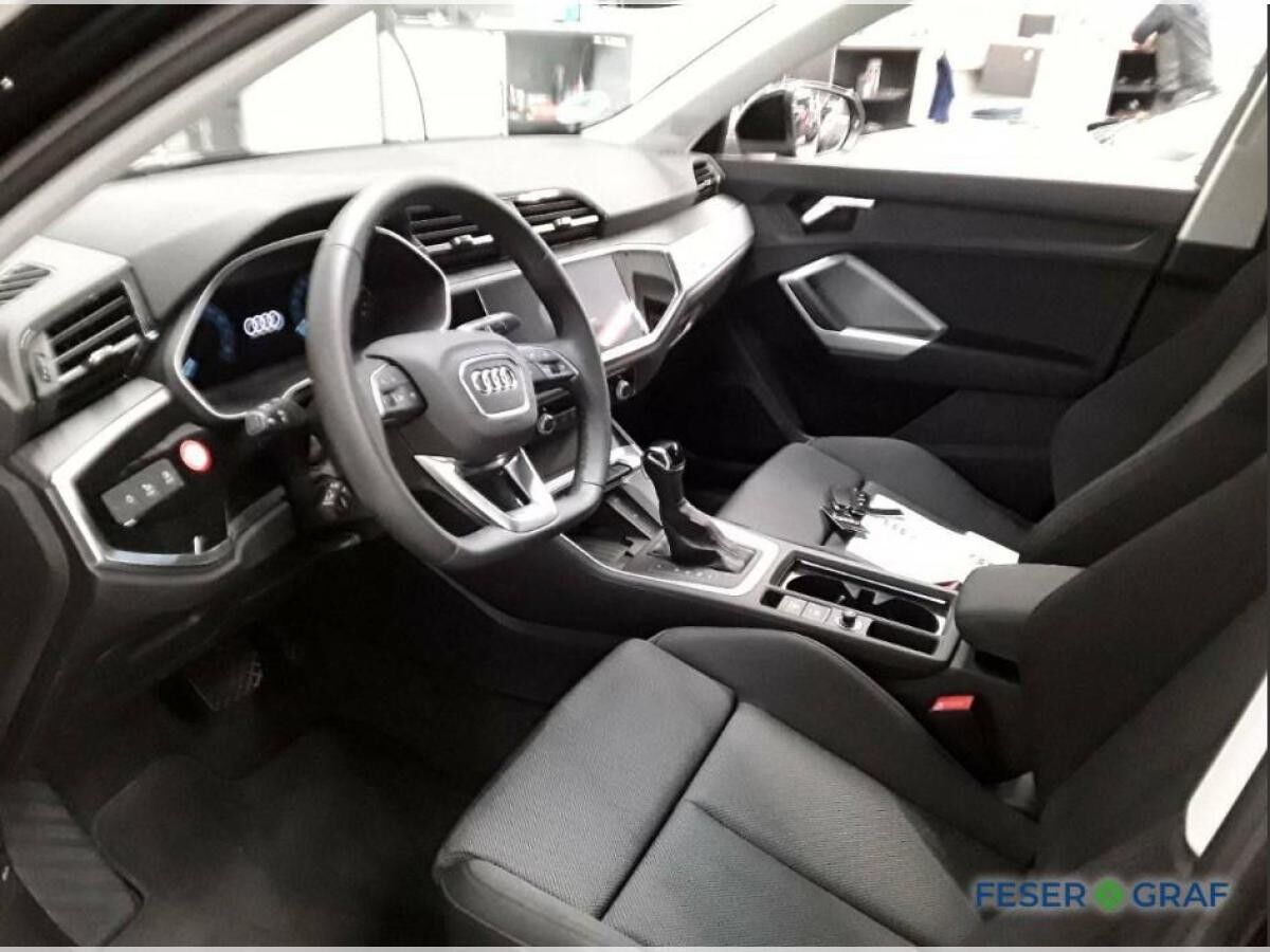 Audi Q3 advanced 35 TFSI S tronic LED Navi Stdhz. ACC