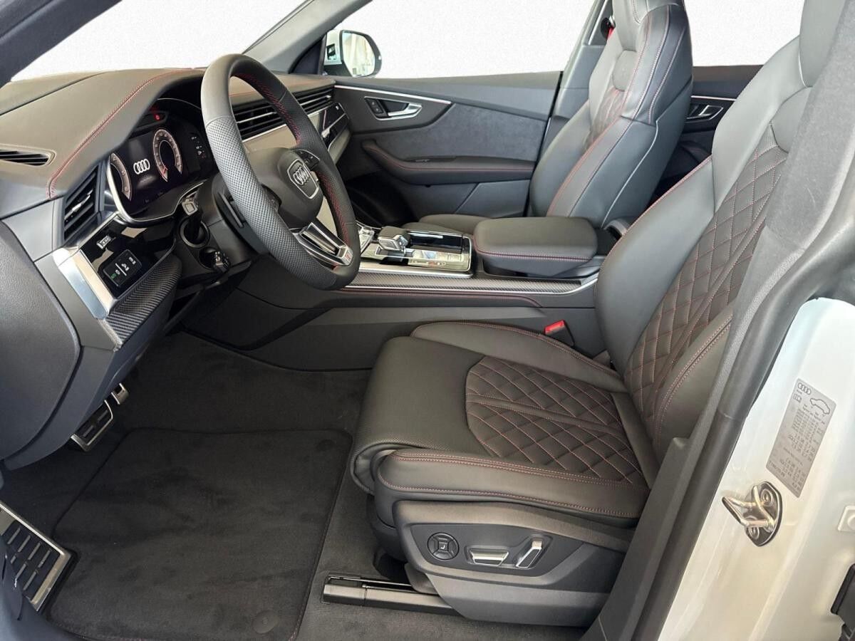 Audi Q8 S line business TDI qu tiptr *PANO*AHK*MATRIX