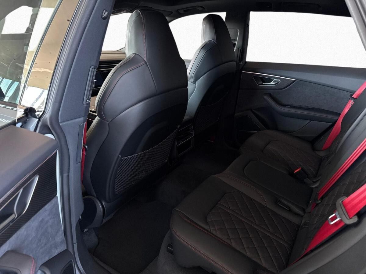 Audi Q8 S line business TDI qu tiptr *PANO*AHK*MATRIX