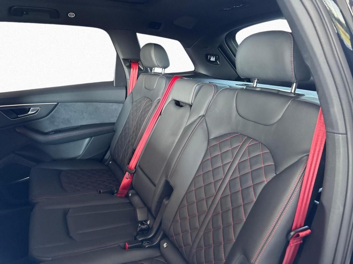 Audi Q7 S line business TDI qu tiptr *7-Sitzer*PANO*