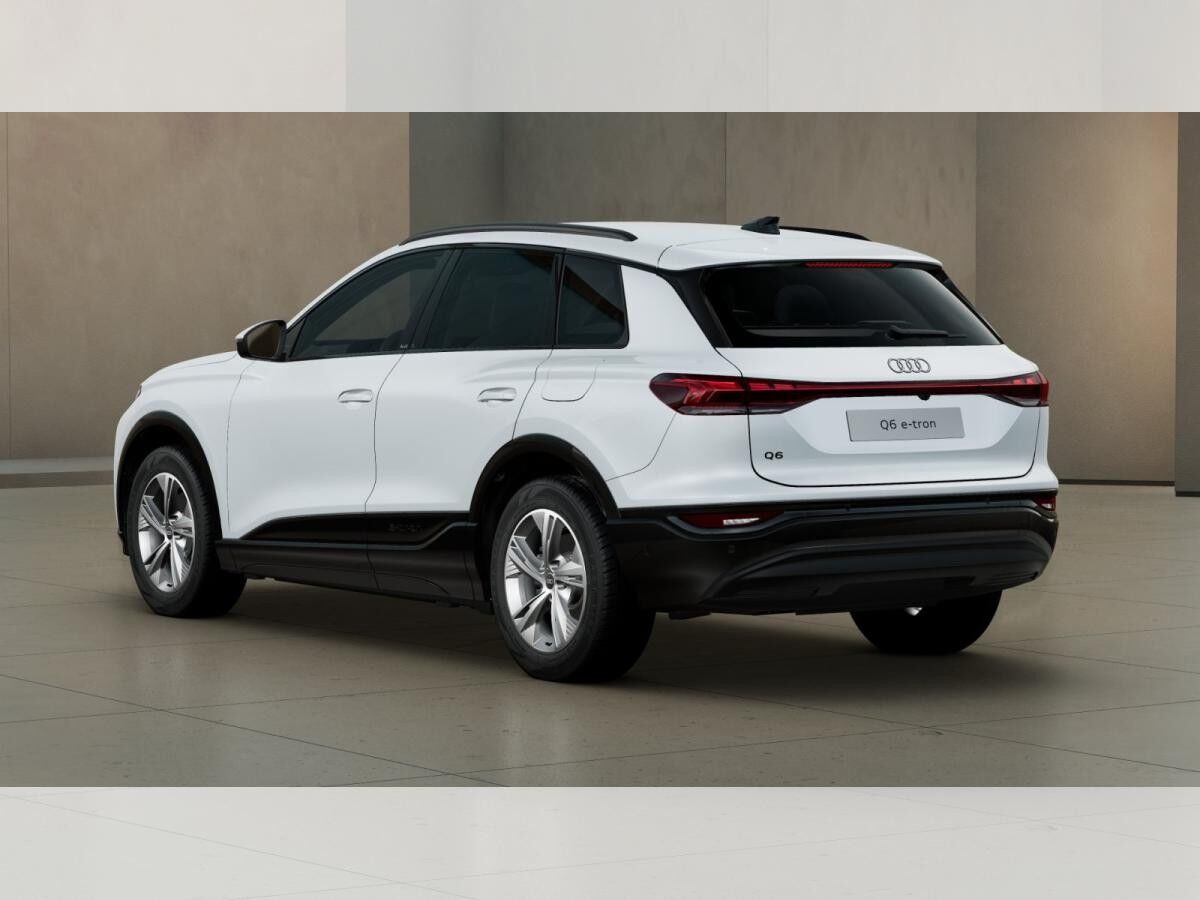 Audi Q6 e-tron TECH LED+ 19  ACC KAM.