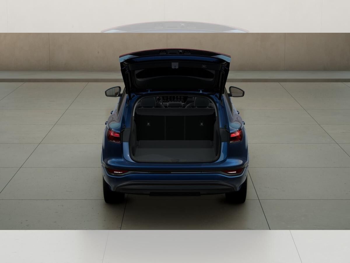 Audi Q6 e-tron TECH LED+ PANO KAM. ACC