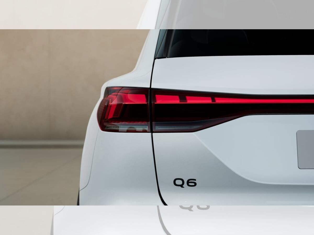 Audi Q6 e-tron TECH LED+ 19  ACC KAM.