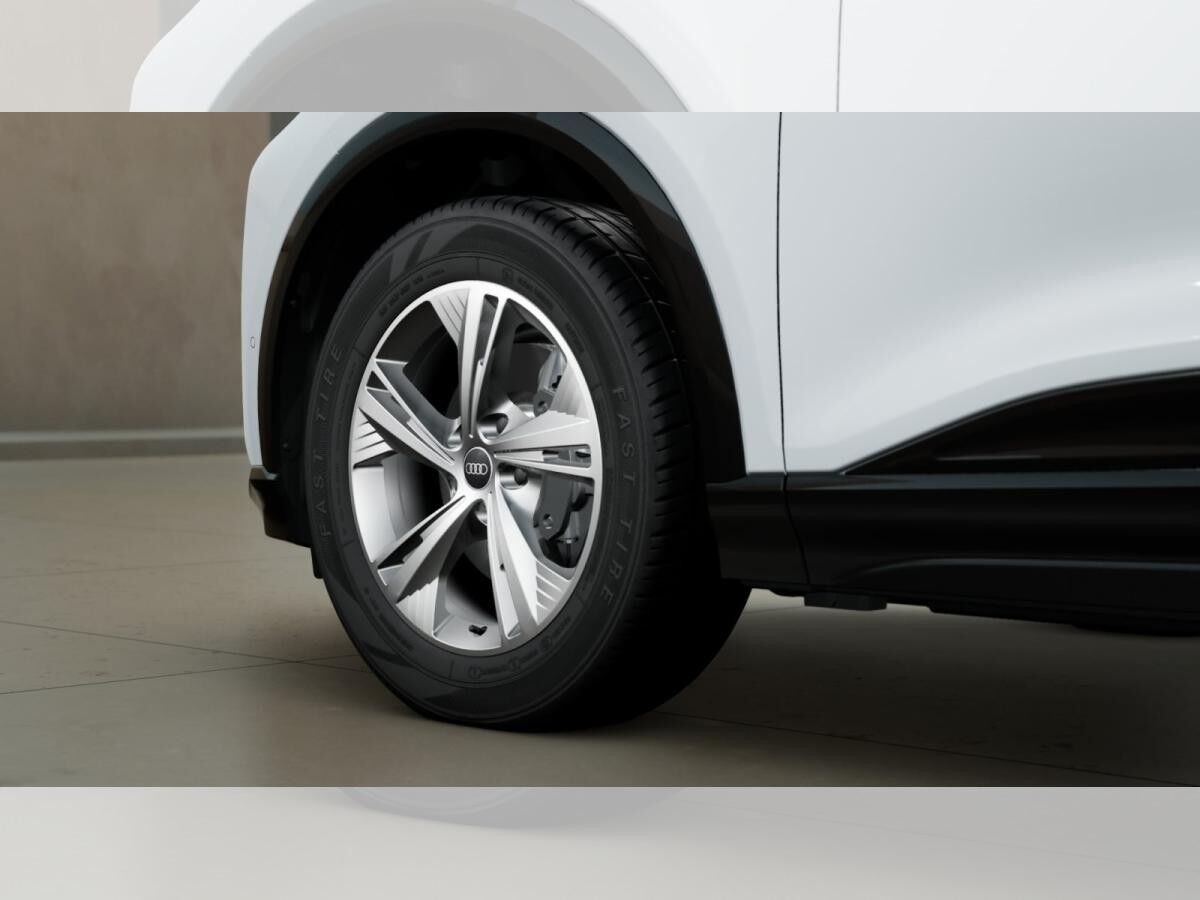 Audi Q6 e-tron TECH LED+ 19  ACC KAM.