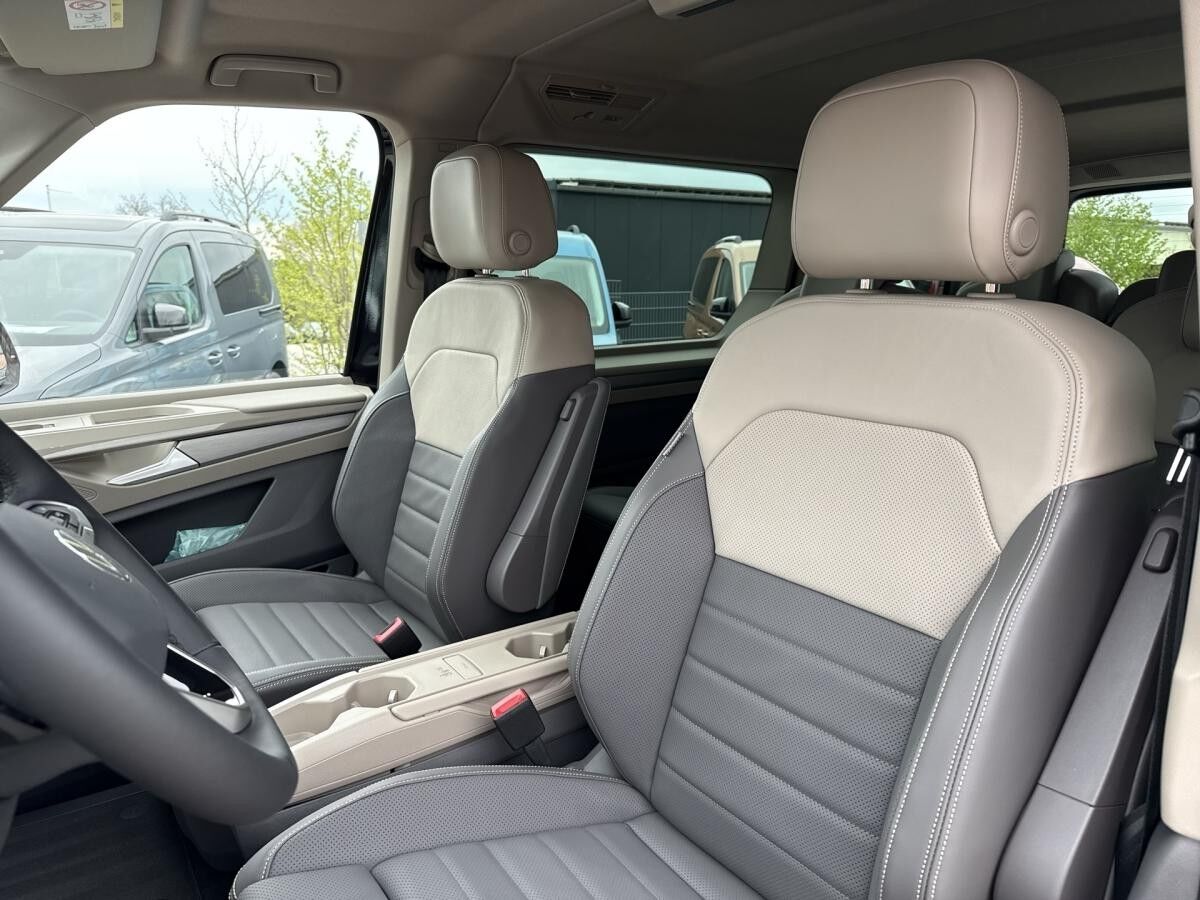 Volkswagen T7 Multivan Style eHybrid 4MOTION 7-Sitzer