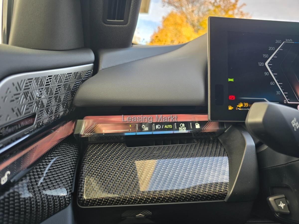 BMW 550 e xDrive Touring Navi Tempom.aktiv Panoramadach Bluetooth PDC MP3 Schn.