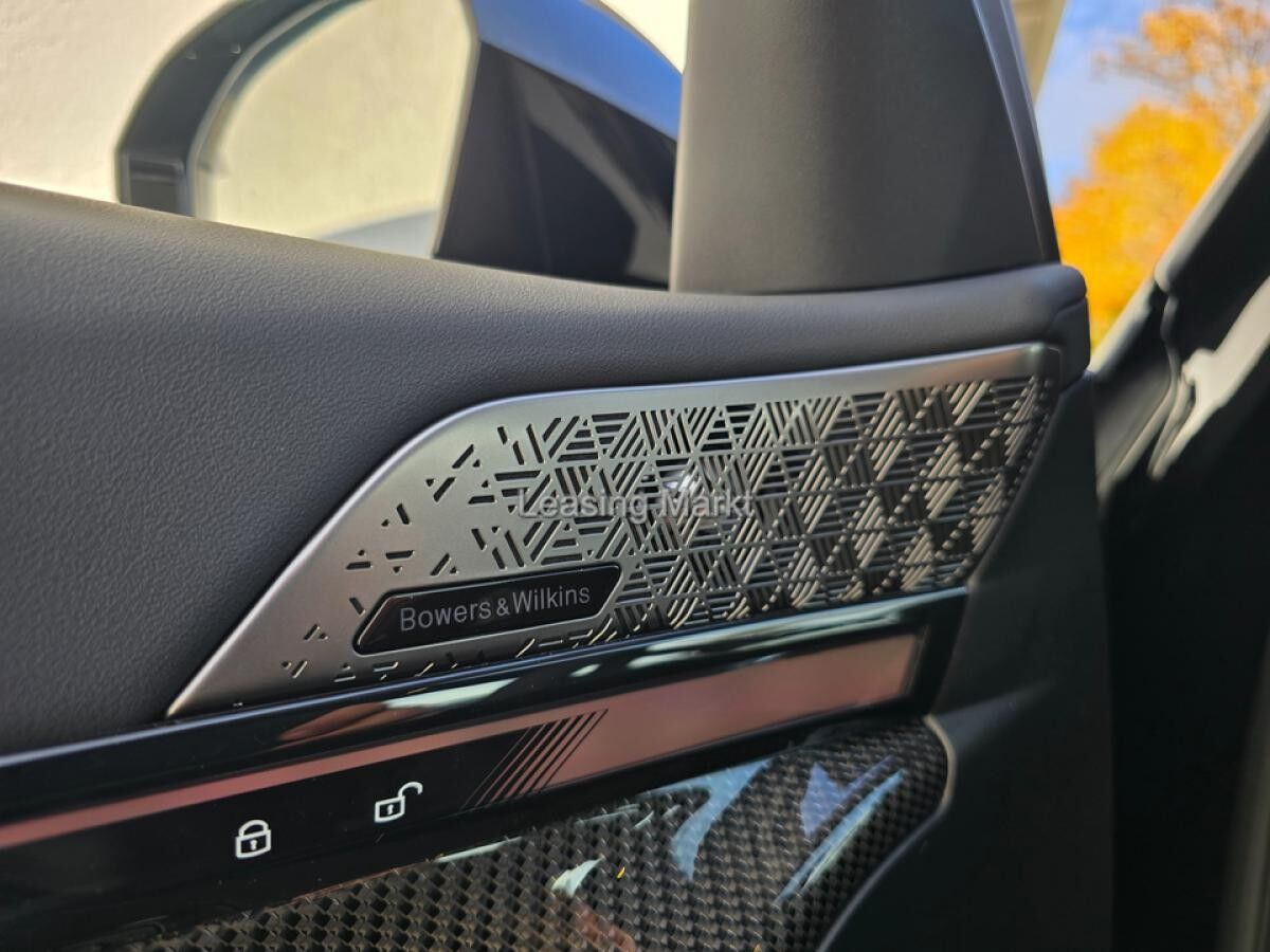 BMW 550 e xDrive Touring Navi Tempom.aktiv Panoramadach Bluetooth PDC MP3 Schn.