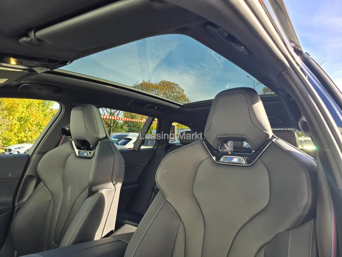 BMW 550 e xDrive Touring Navi Tempom.aktiv Panoramadach Bluetooth PDC MP3 Schn.