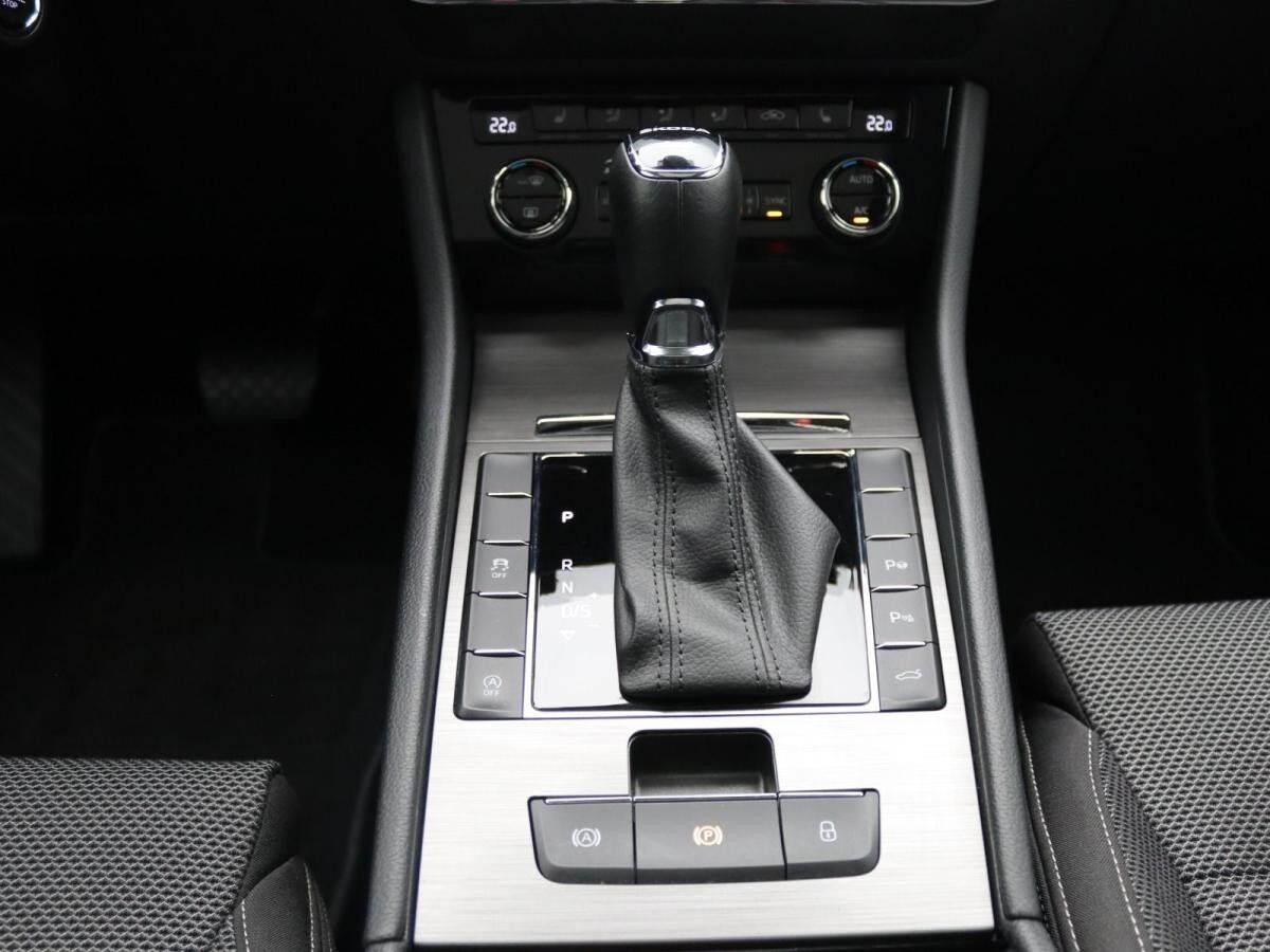 Skoda Superb Combi Style 2.0 TDI 4x4 DSG/ Pano, Matrix