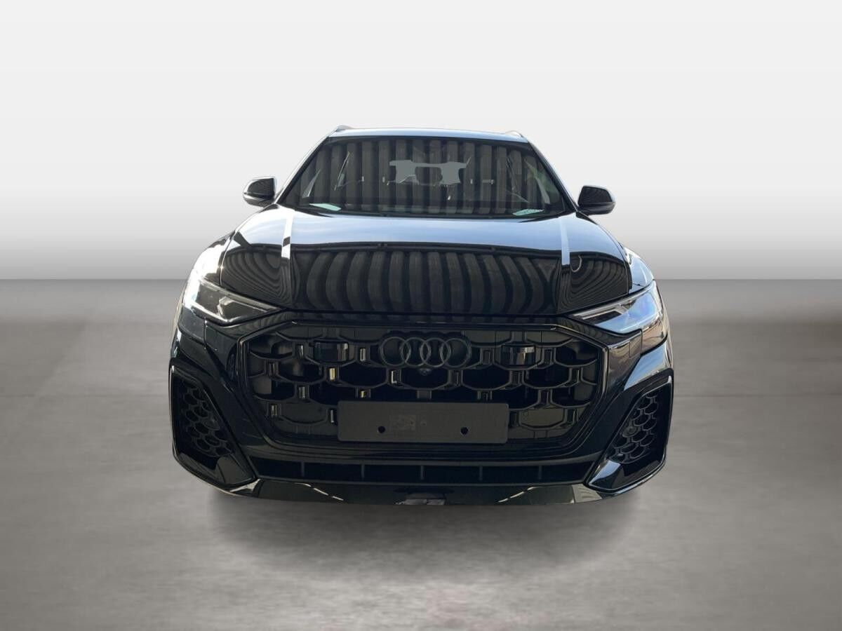 Audi Q8 SUV S line business TFSI e quattro tiptronic