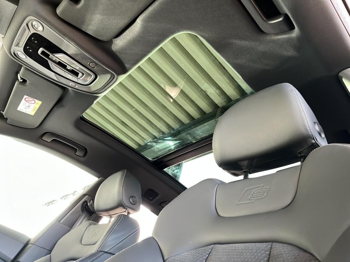 Audi Q8 SUV S line business TFSI e quattro tiptronic