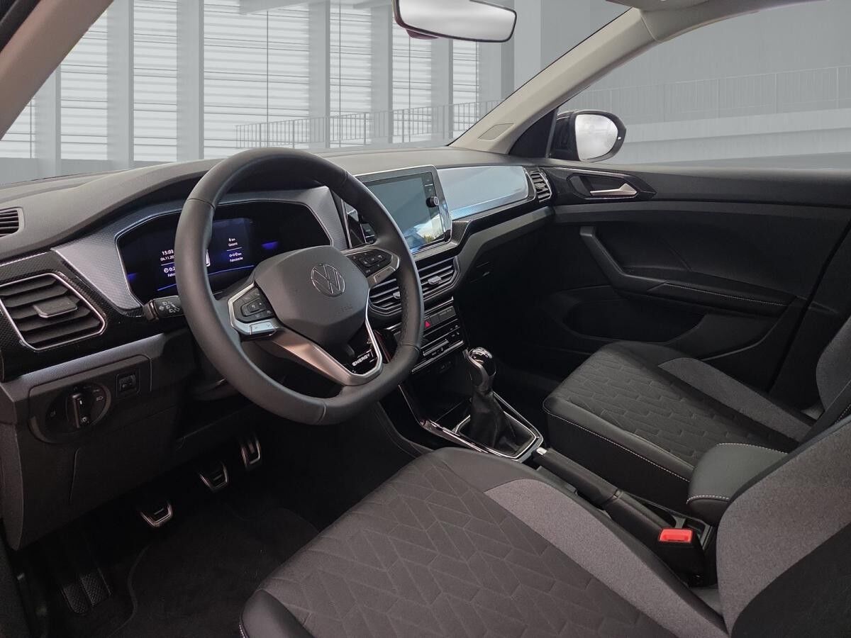 Volkswagen T-Cross ENERGY 1.0 l TSI OPF 70 kW (95 PS) 5-Gang Ganzjahresreifen