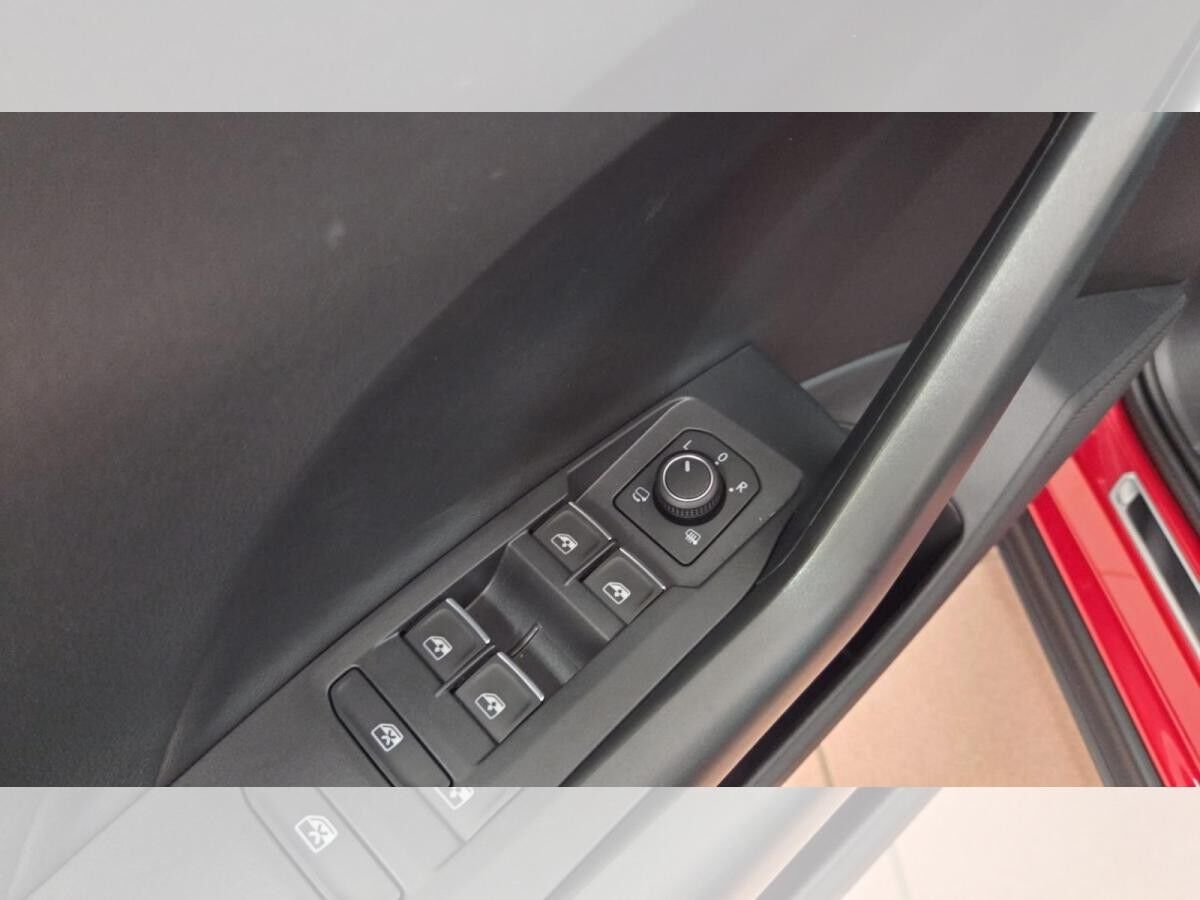 Volkswagen T-Cross ENERGY 1.0 l TSI OPF 70 kW (95 PS) 5-Gang Ganzjahresreifen