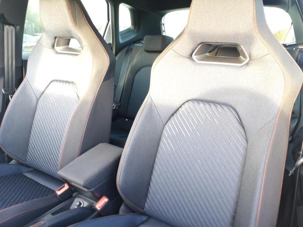 Seat Arona FR 1.0 TSI (85kw) 116PS PDC v+h KAMERA SHZ AAC ACC