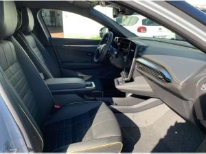 Renault Megane E-Tech Iconic 220 Comfort Range