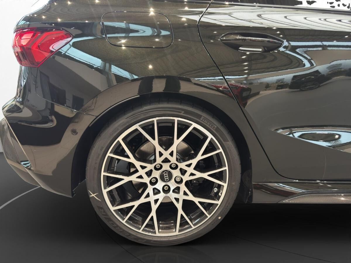 Audi RS3 RS 3 Sportback exclusive Pano RS-Abgas Carbon Sonos LM 19"