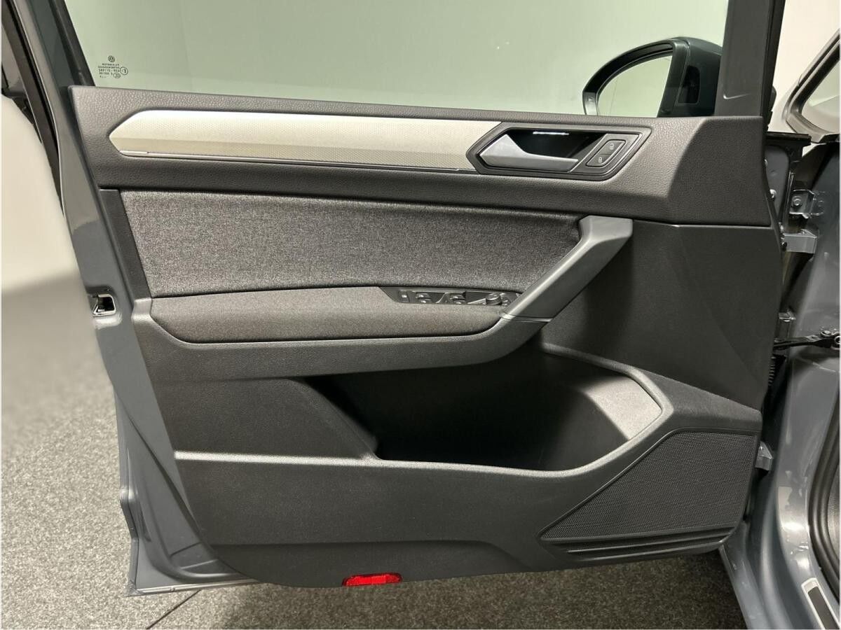 Volkswagen Touran 2.0 TDI MOVE 4x4 CarPlay ACC Navi Virt