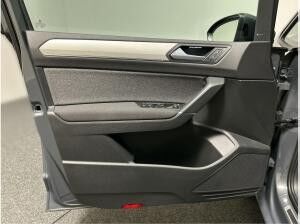 Volkswagen Touran 2.0 TDI MOVE CarPlay ACC Navi Virt