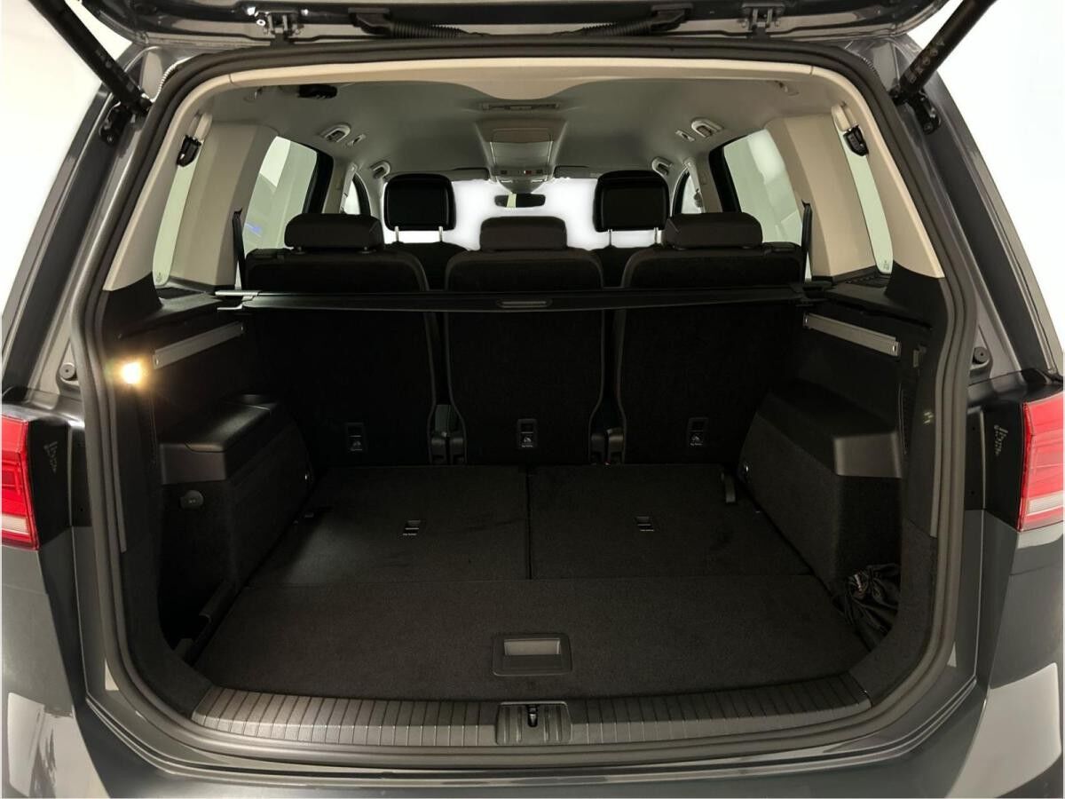 Volkswagen Touran 2.0 TDI MOVE 4x4 CarPlay ACC Navi Virt